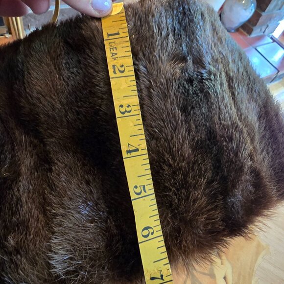 Vintage Dark Brown Fur Toque with Quilted Cozy Lining - Picture 6 of 8